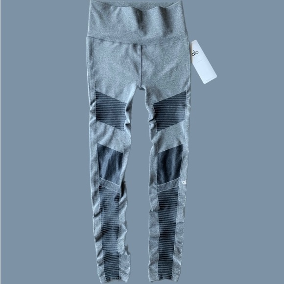 High-Waist Seamless Moto Leggings In Gray - Picture 2 of 12